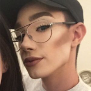 Meet your Posher, Hel